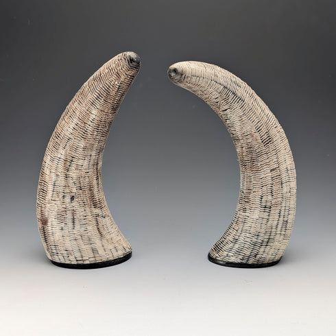 復古角鱗裝飾物一對小雕像